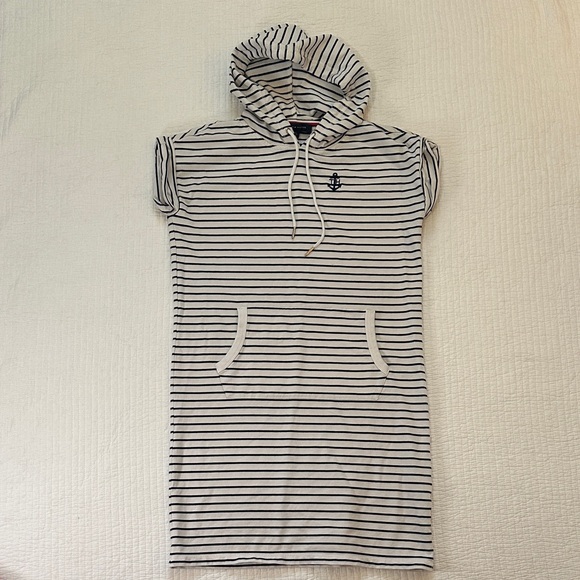 Tommy Hilfiger Dresses & Skirts - Tommy Hilfiger White and Navy Striped Hooded Tee Dress